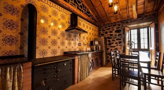 Коттедж с 2 комнатами Villa 4 Seasons