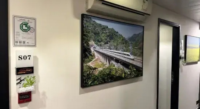 Lucky Star Guesthouse, Забронировать Отель Отели Гонконга с парковкой, рядом с In's Point, Парковка