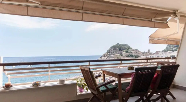 Апартаменты Lets Holidays Tropicana Sea Views 4