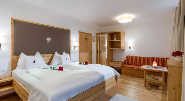 Gartenhotel Rosenhof bei Kitzbühel, Rezervovat Hotel Hotely v Tyrolsko se snídaní, Snídaně