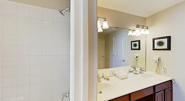 Windsor Hills Oasis: Private Pool, Spa & Game Room 6 Bedroom Home