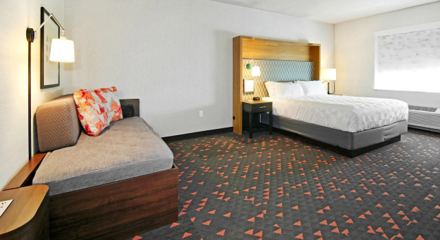 Двухместный номер Standard Holiday Inn Hotel & Suites - Calgary Airport North by IHG