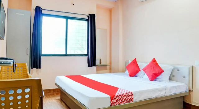 OYO 81205 Hotel Manikyaa, Забронировать Отель Отели штата Махараштры 3 звезды, 3*