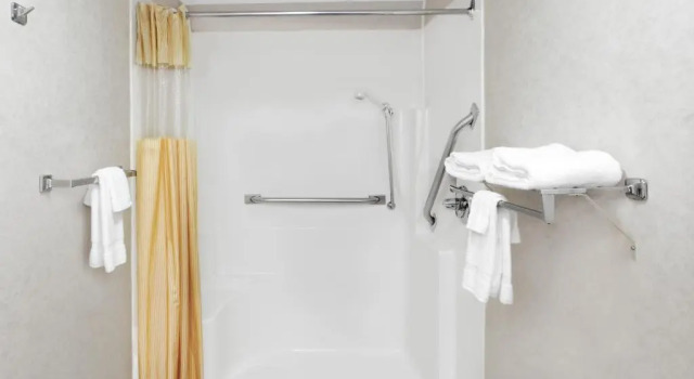 Номер Standard Days Inn by Wyndham Morristown