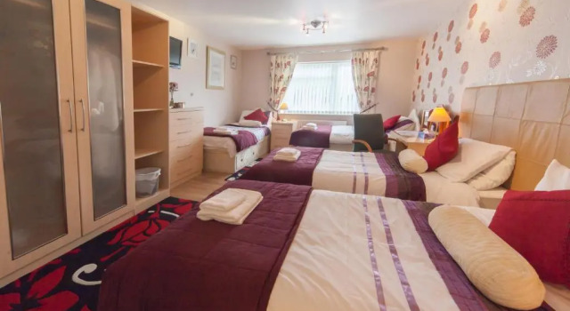 Четырёхместный номер Standard Wyngate Guest House