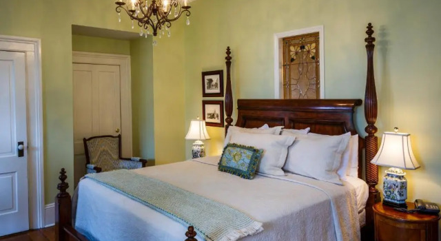 Двухместный номер Classic The Gastonian, Historic Inns of Savannah Collection