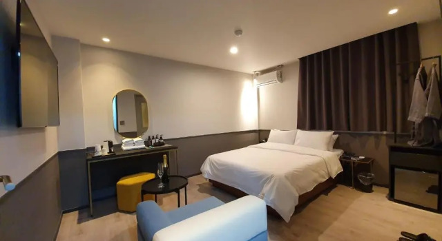Двухместный номер Deluxe Brown-Dot Hotel