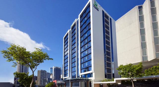 Holiday Inn Express Brisbane Central by IHG, Забронировать Отель Бизнес-отели Брисбна, рядом с Брисбенский художественный театр, 4* 5*