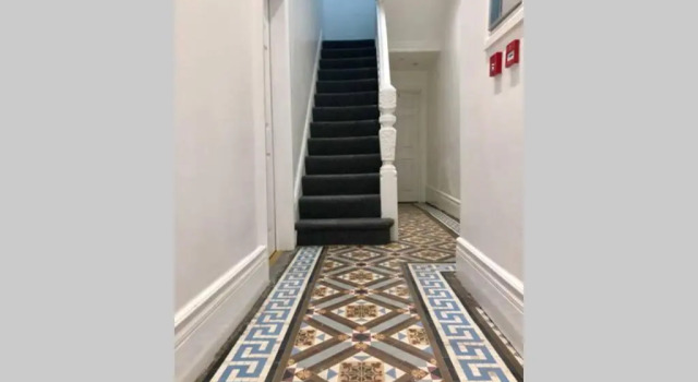 Коттедж Group Of 8 Apartments For Up To 34 People By Centre!