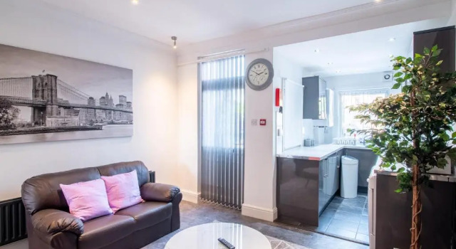 Апартаменты Sheffield City Homes - 4 ensuite bedrooms