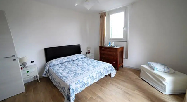 B&B Agorà Sarzana, Book Bed and Breakfast Hoteller i Sarzana med parkering, Parkering