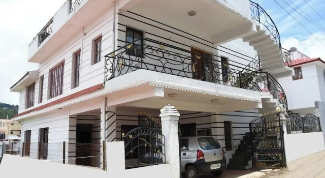 Elk Hill Palace