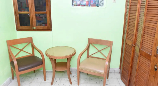 Кровать в общем номере Cancun Guest House 6