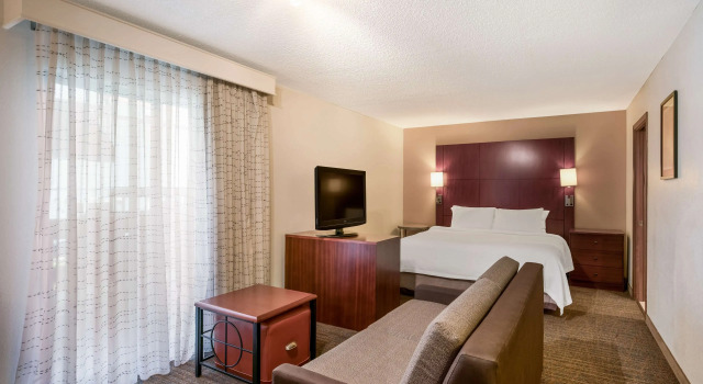 Двухместный люкс SenS Suites Livermore; SureStay Collection by Best Western