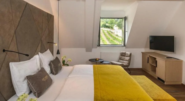Hotel Turmhof, Book Hotel Hotels in Vienna surrounding with Parking, Parking