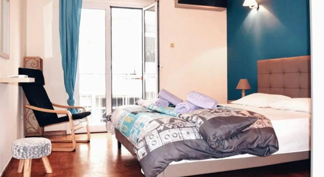 Athens Central 2BD Apartment at Acropolis Plaka, Забронировать Апартаменты/квартира Афины Острова Саронического залива - Аттика, рядом с Холм Филопаппос