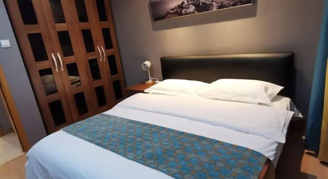 Люкс Tiandi Huadian Apartment Fangheng