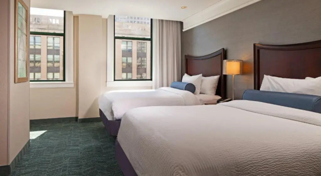 Четырёхместный люкс SpringHill Suites by Marriott Baltimore Downtown/Inner Harbor