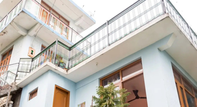 OYO 13881 Home Majestic Hill View 1BHK Naddi