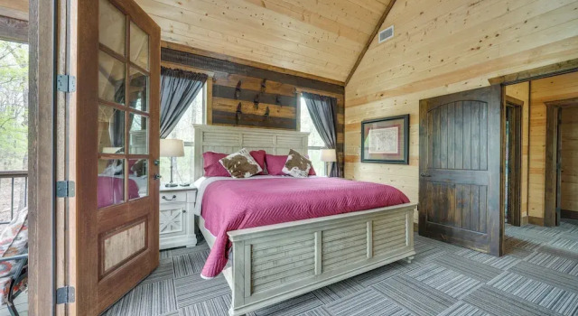 Hot Tub & Fire Pit: Broken Bow Retreat!, Boek Vakantiehuis Broken Bow Oklahoma