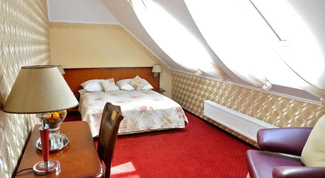 Апартаменты Hotel - Dworek Tryumf