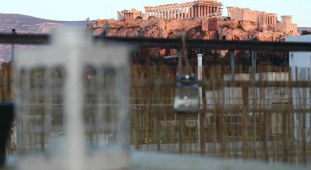Romantic Apt with Penthouse & Acropolis View