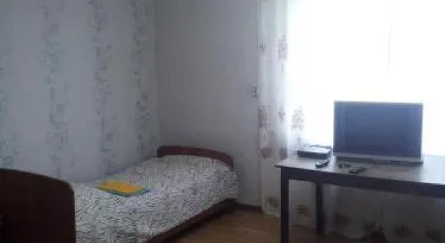 Кровать в общем номере Белые Ночи