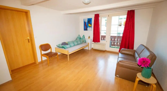 Waldeg 4 Historic House - Holiday Apartment, Забронировать Апартаменты/квартира Интерлакен Берн кантон, рядом с Железнодорожный вокзал Интерлакен Западный