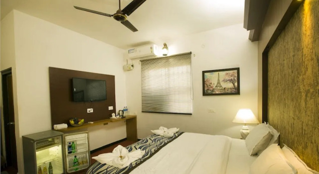 Acorn Beach Resort & Spa Goa, Varaa Lomakeskus 3 tähden hotellit kohteessa Goa, 3*