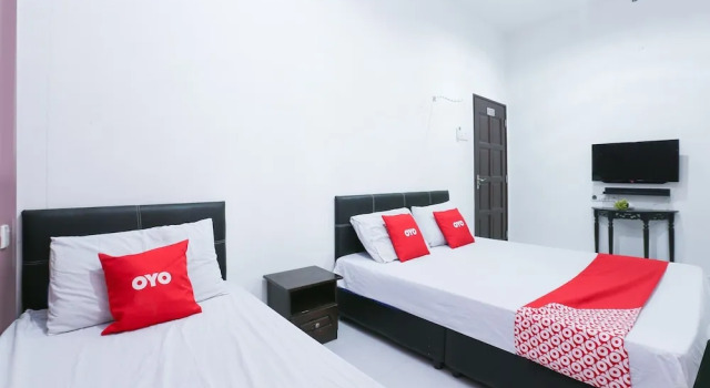 Трёхместный номер Deluxe OYO 90274 Wadi Isfa Inn