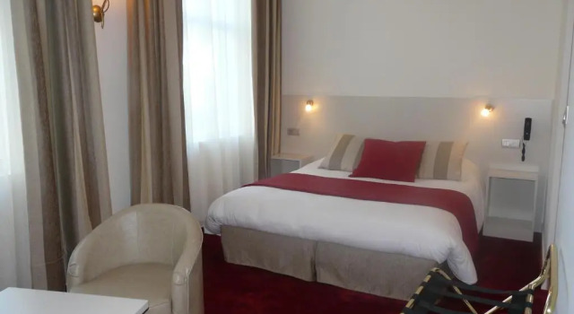 Двухместный номер Superior Logis Hotel des Ducs
