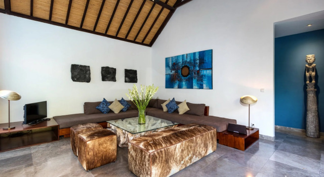 Villa Anjali Blue in Seminyak, Rezerwuj Willa Hotele w Badung z parkingiem, Parking