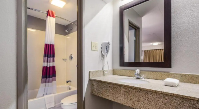 Четырёхместный номер Standard Red Roof Inn Tucson North - Marana