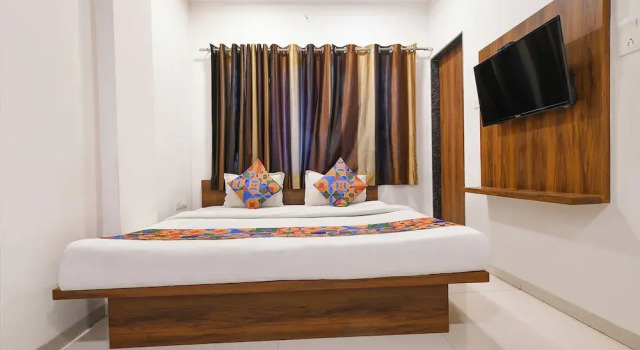 Номер Deluxe FabHotel Apple Near ITI