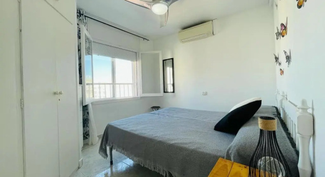 Apartamento, vistas frontales al mar a 30 segundos de de la playa