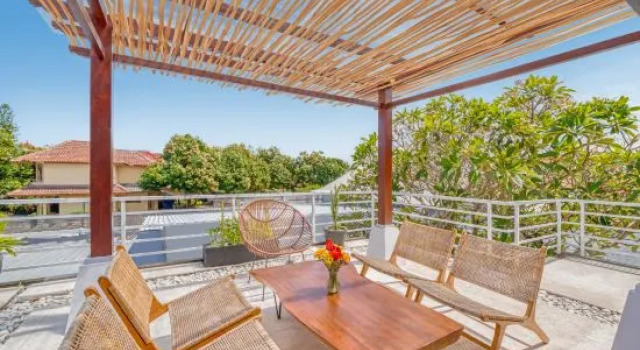 Villa Milano - 6BDR, prime location, pool & garden