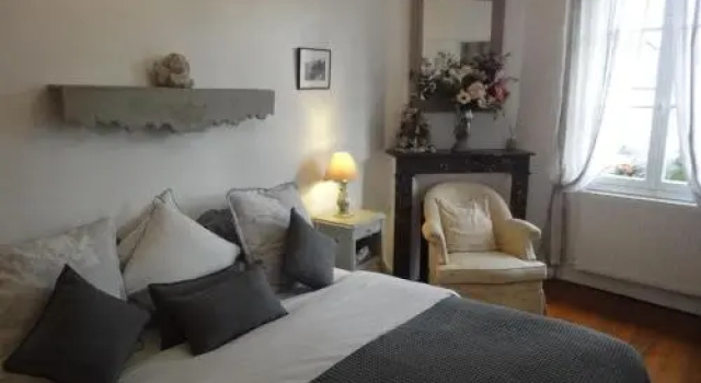 le petit couvent, Забронировать Апартаменты/квартира Отели Вернон с парковкой, Парковка