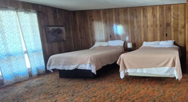 Четырёхместный номер Standard Sycamore Motel Havana Near Illinois River