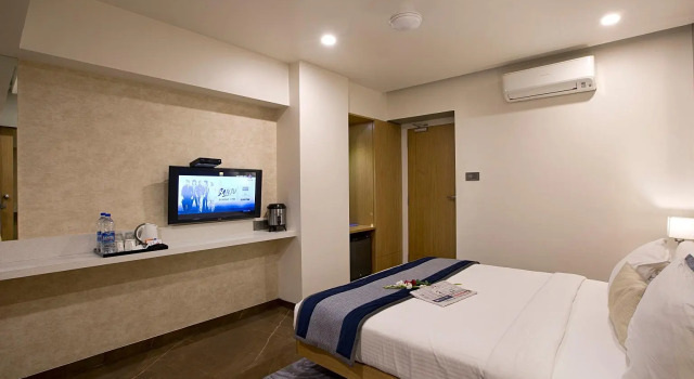 Трёхместный номер Deluxe с красивым видом из окна Planet Boutique Hotel