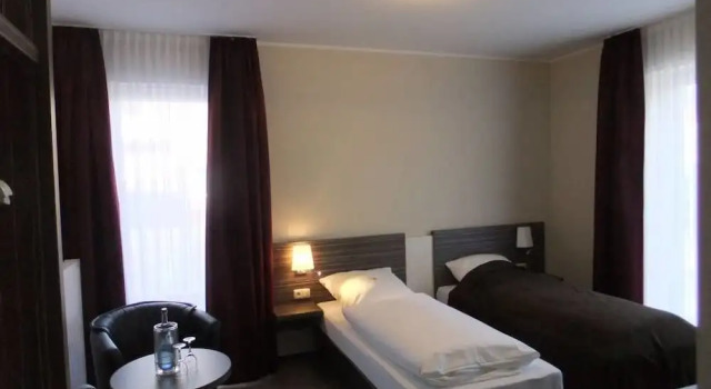 Köhncke's Landgasthof und Hotel, Varaa Hotelli Wiefelstede 