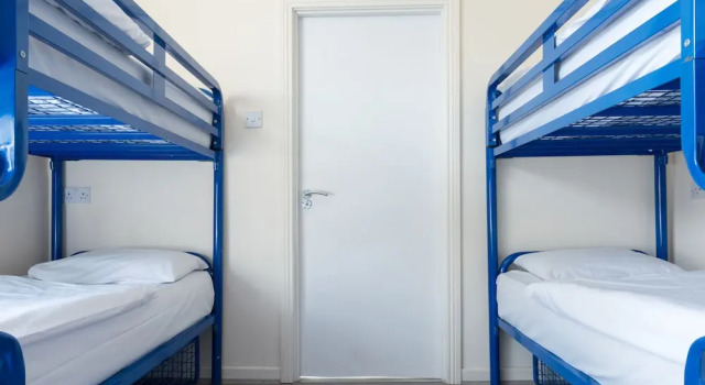 Кровать в общем номере The Times Hostel - College Street