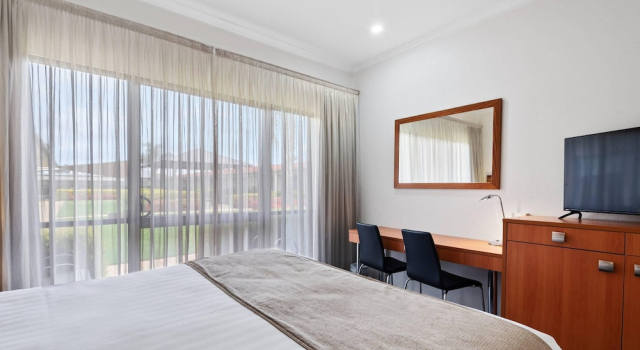 Номер Standard Comfort Inn Deakin Palms