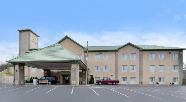 Номер Standard Comfort Inn & Suites Cincinnati Uptown Clifton