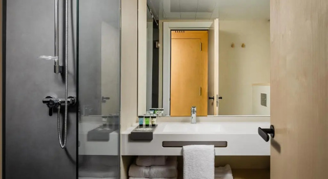 Трёхместный номер Superior Hotel Raval House