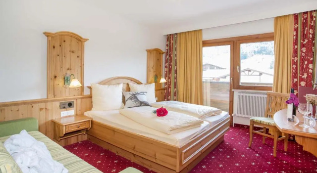 Трёхместный семейный номер Standard Sporthotel Tirolerhof