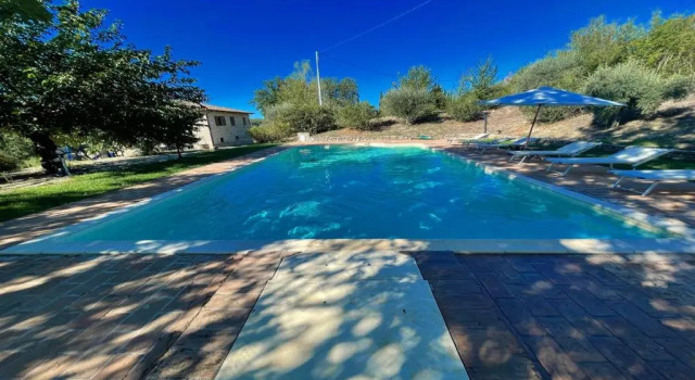 Вилла Todi By The Pool - Villaexclusive Pool Sleeps 10