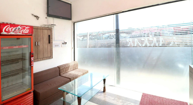 OYO 12664 Hotel Kailash Regency