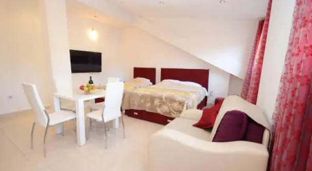 Tajami Apartments, Book Lejlighed Hoteller i Kotor Riviera med parkering, Parkering