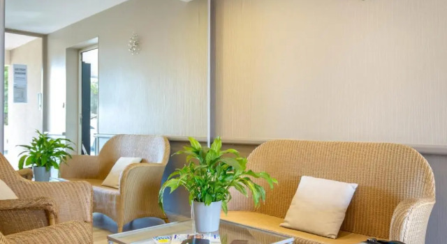 Appartement Saint-Raphaël, 1 pièce, 3 personnes - FR-1-466A-31, Reservar Apartamento Saint-Raphael Mimosa Road