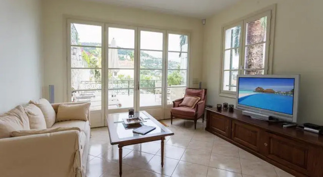Villa Helios, Book Villa Sommerhuse i Monaco, Hytte